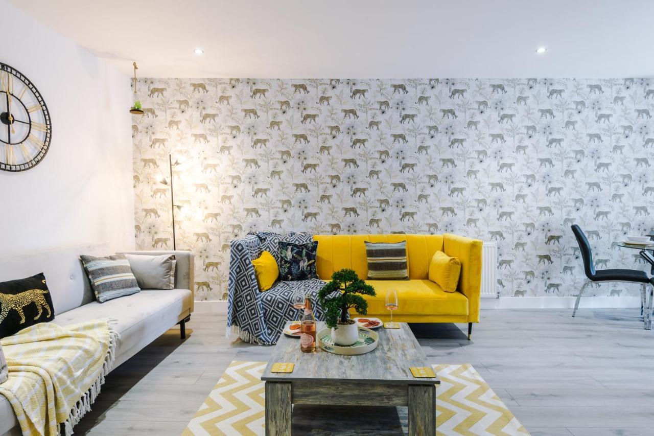 Rest & Recharge At The Station Apartments Manchester Eksteriør bilde